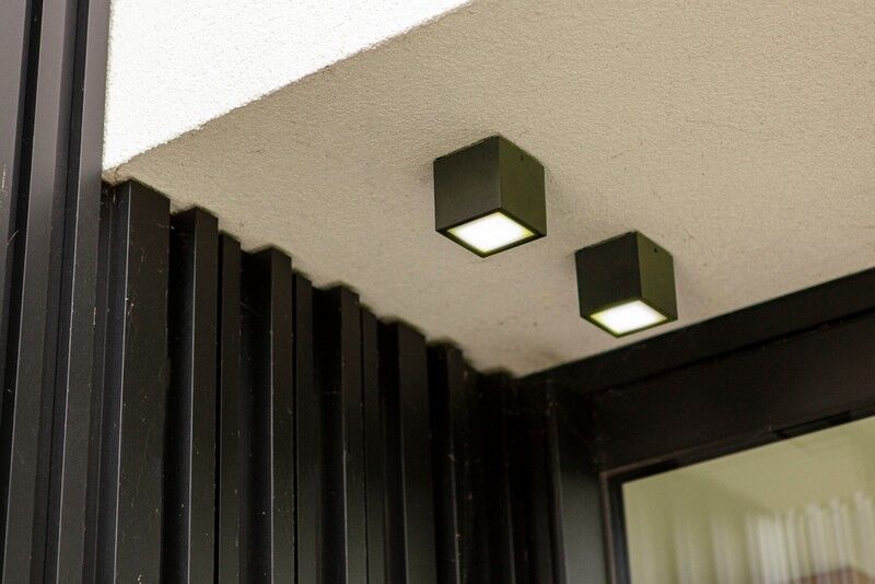 LUTEC 6389101118 GEMINI exteriérové stropné svietidlo LED 85x85mm 6,9W/750lm 4000K IP65 tmavošedá