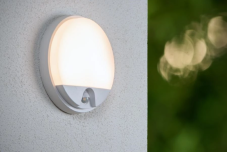 LUCIDE 22863/10/31 HUPS IR vonkajšie nástenné svietidlo so senzorom LED 10W/1000lm 3000K IP54 biela, opálová
