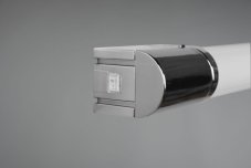 TRIO 284071206 PIERA nástěnné svítidlo LED so zásuvkou 21W/2200lm 3000K IP44 chrom