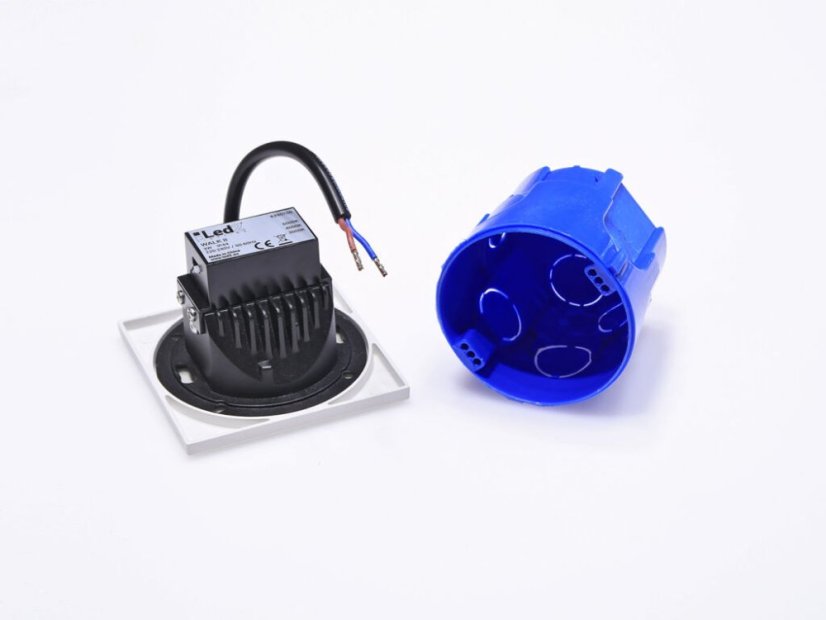 LED2 2390651 WALK II zápustné orientačné svietidlo LED 85x85mm 3W/120lm 3000-4000-6000K biela