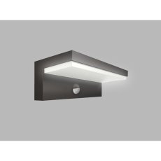 LED2 5200434 HUGO, A IR vonkajšie nástenné svietidlo s pohybovým senzorom  9W/376lm 3000K