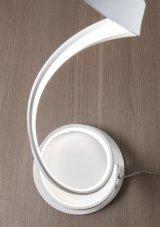 Redo 01-1815 TORSION VE LED stolová lampa 11W 3000K matná biela 715lm