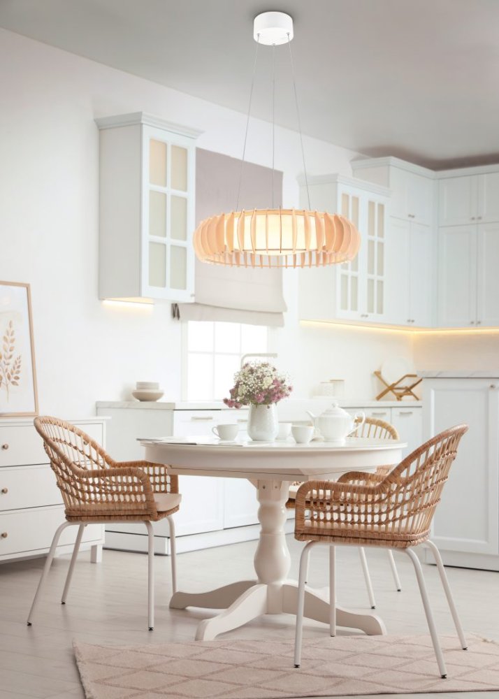 Trio Reality Monte biele závesné svietidlo v kuchyni s drevom D600mm LED diaľkový ovládač