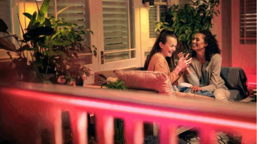 Exteriérové LED pásy Philips HUE