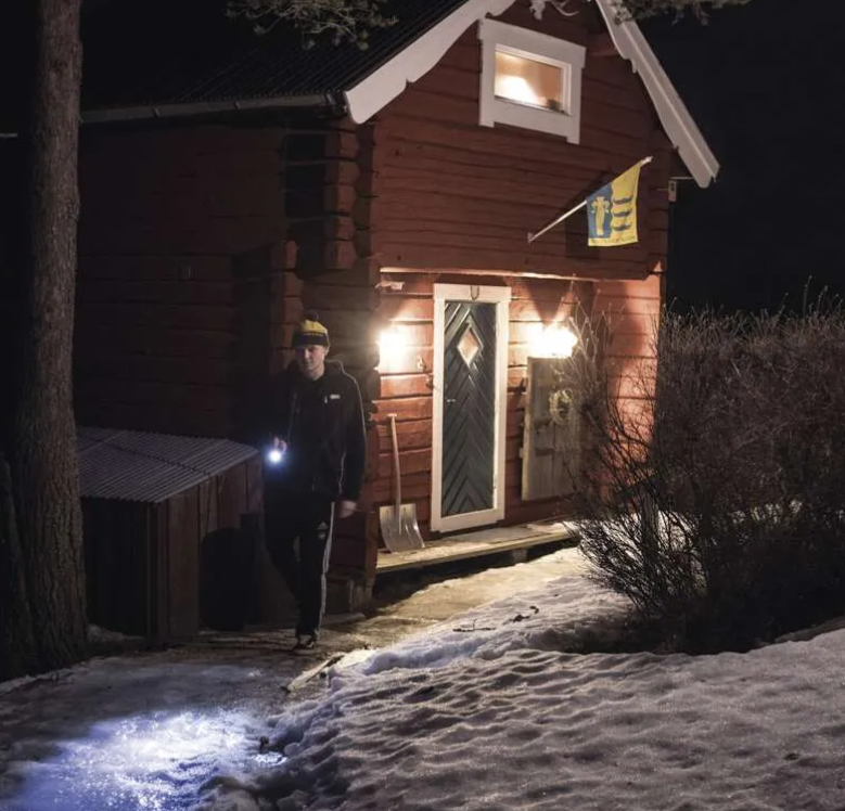 kvalitná nabíjateľná LED ručná batéria oprava núdzové osvetlenie stanovačka rybárska caravan svetlo